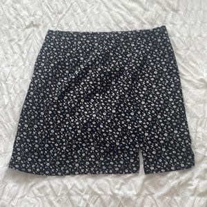 Pencil mini skirt with slit